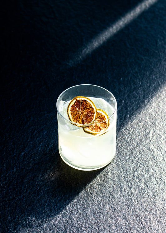 Limecello con agua tónica